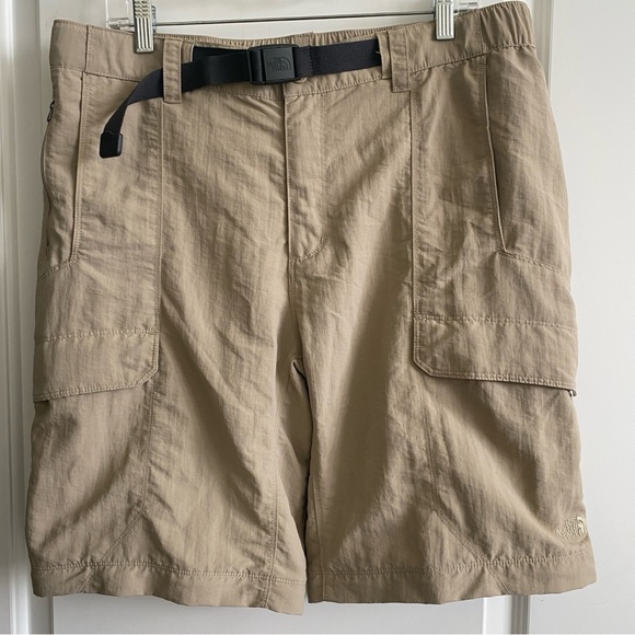 The North Face Men’s Tan Convertible Pant L - EUC - Picture 5 of 12